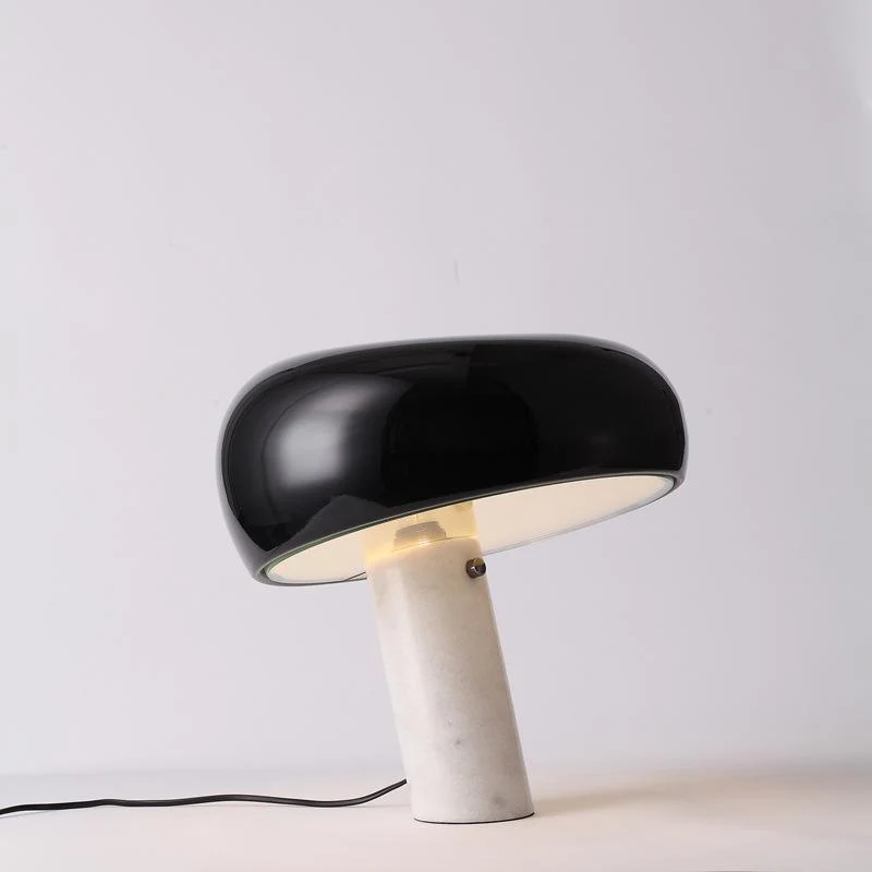 StoneGlow - Decoratieve Marmeren Tafellamp, Waar Elegantie en Warmte Samenkomen Selzar