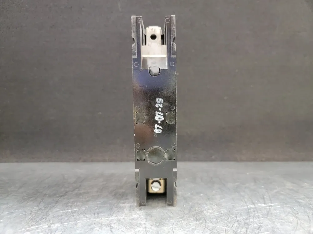 15 Amp, 1 Pole, 350 volts Circuit Breaker FB1015